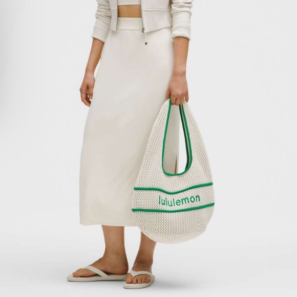 lululemon athletica Cream Woven Tote with Green Trim - Picture 2 of 5